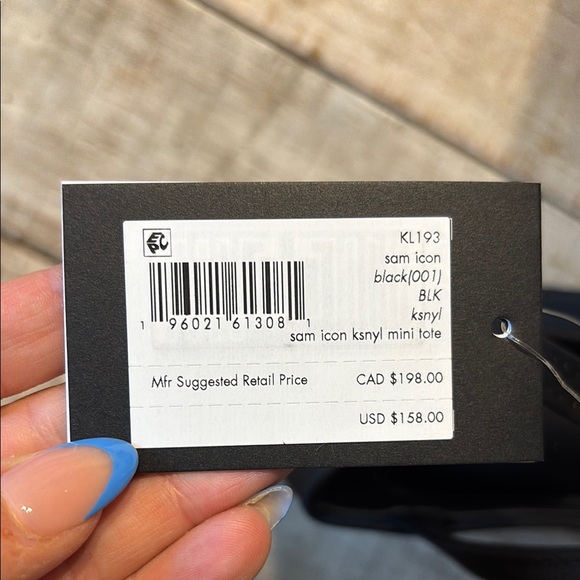 Kate Spade Black Mini Bag Structured Elegance - Picture 2 of 3